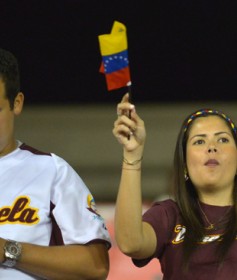 Serie del caribe dia6 Cuba vs Venezuela3